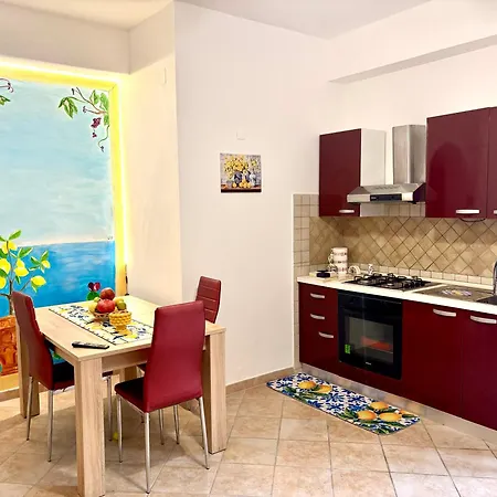 Con Posto Auto Assegnato * 贾迪尼-纳克索斯