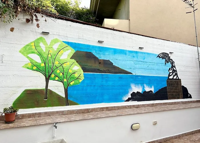 Con Posto Auto Assegnato アパート *